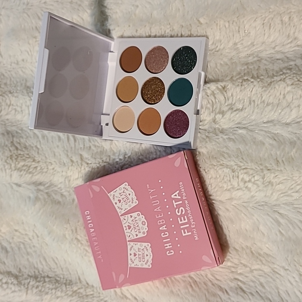 Chica Beauty Fiesta Mini Eyeshadow Palette